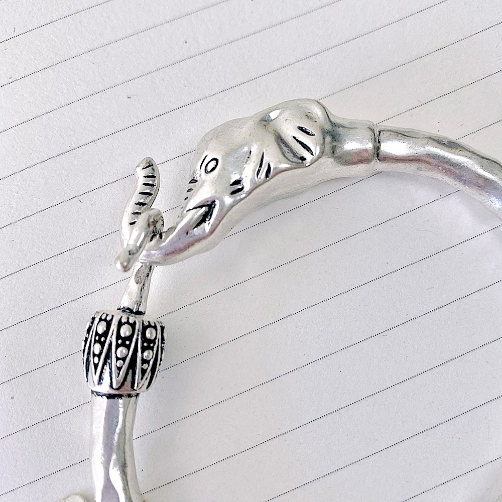 Lucky Brand Silver-tone Elephant Cuff Bangle Bracelet - Picture 4 of 12